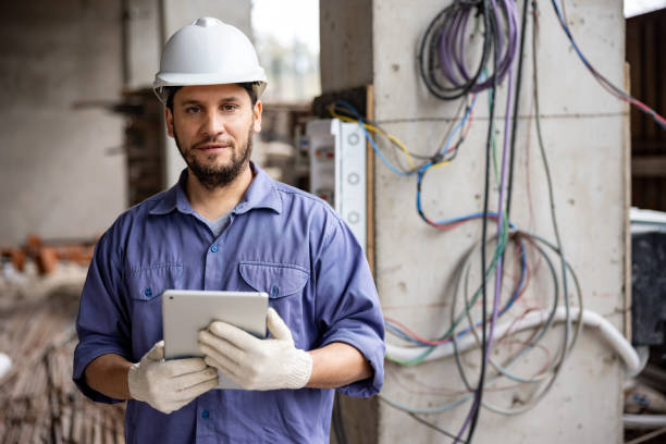 Best Affordable Emergency Electrician  in Holstein, IA